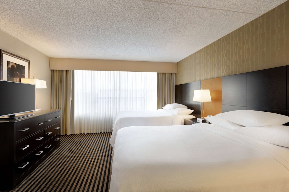 Suite, 2 Double Beds - Photo 9