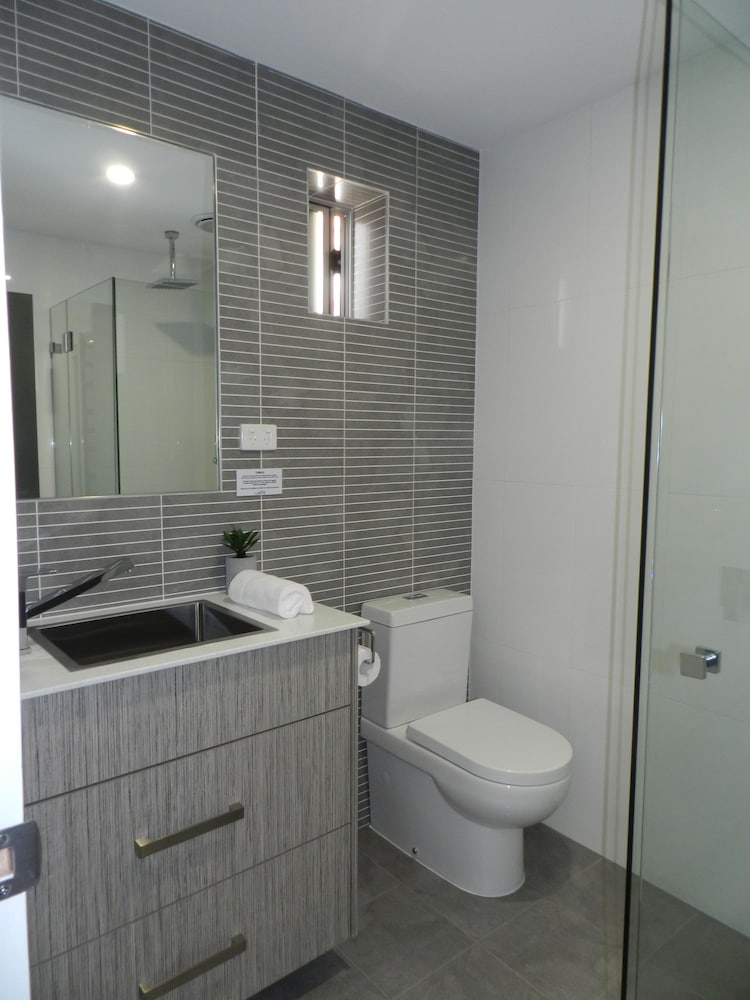 Deluxe King Single with Kitchenette photo 3