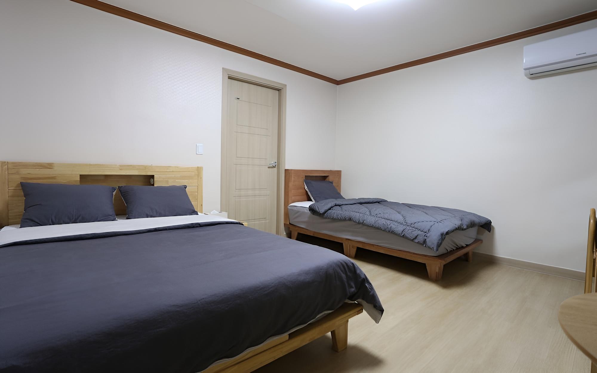 Room (Twin room) - Photo 2