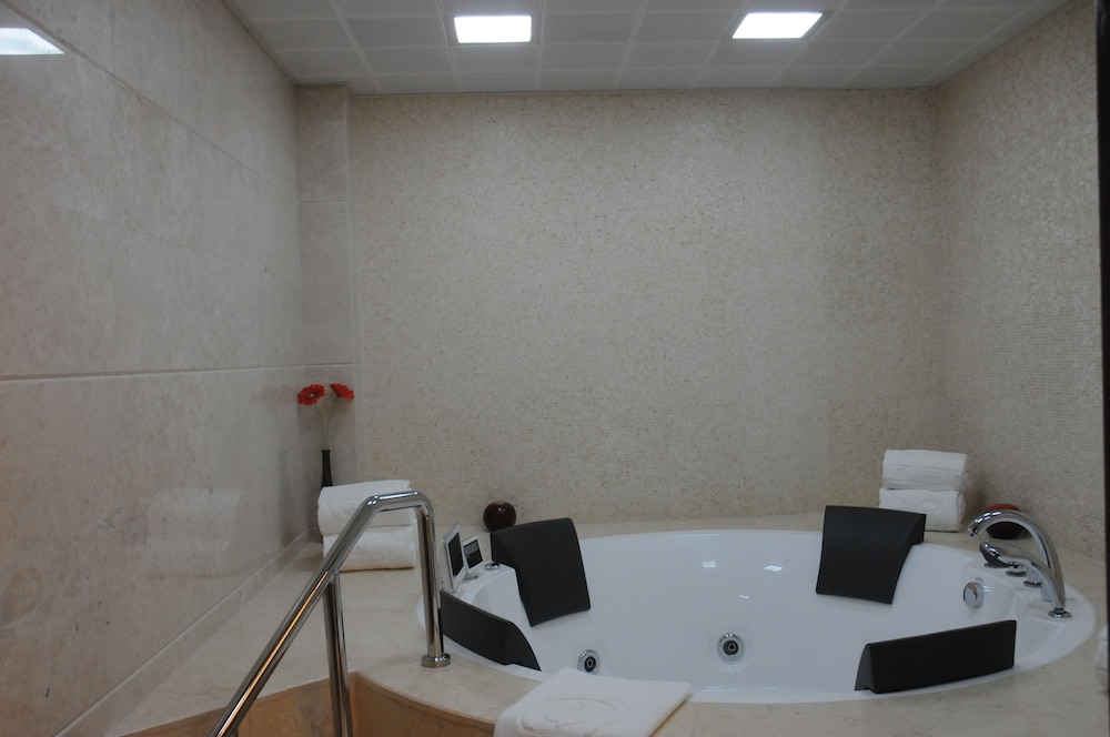 Executive Room photo 3