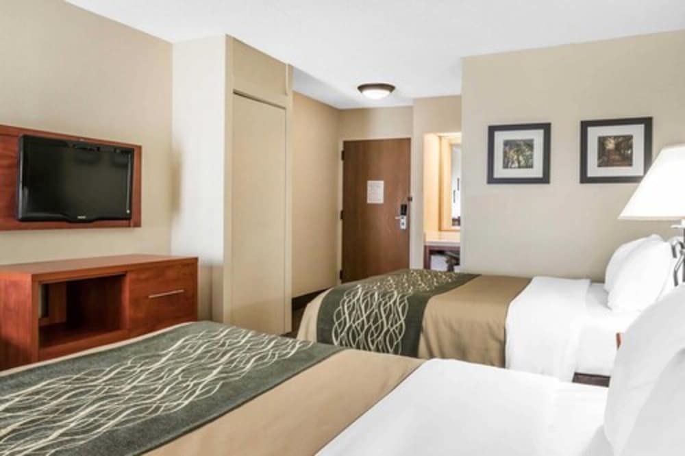 Standard Room, 2 Queen Beds, Non Smoking