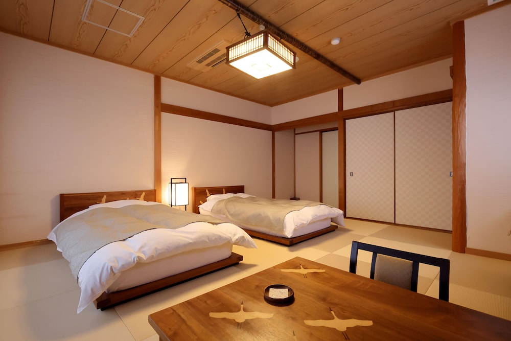 Superior Japanese-Western Style Room (Onsen Pass Included), Non-smoking