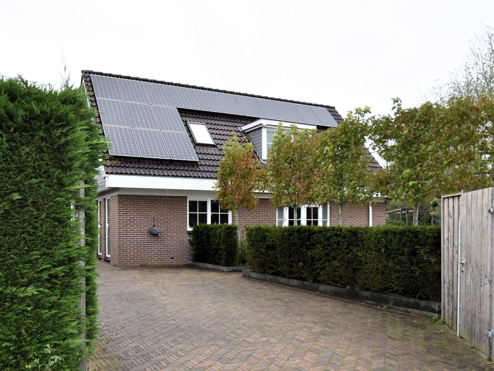 Villa photo 2