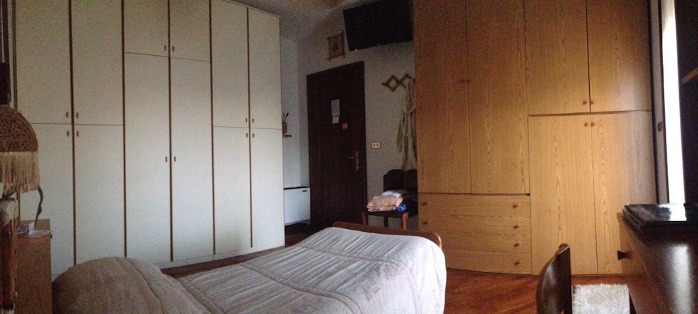 Double Room, 2 Twin Beds photo 3