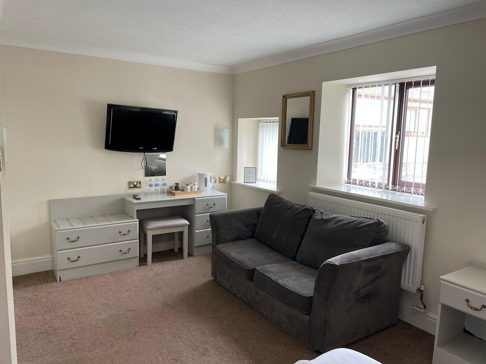 Family Room photo 2