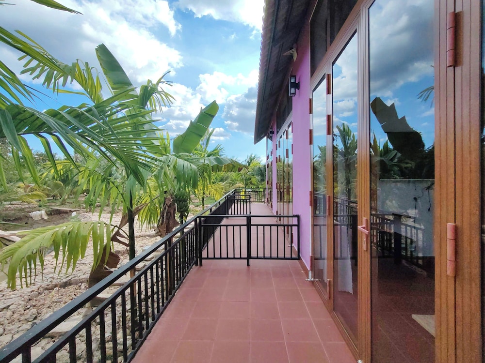 Standard Room, Multiple Beds, River View photo 2