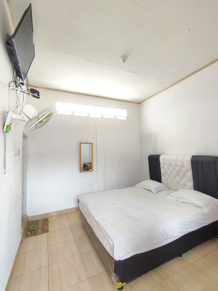 Basic Room, Courtyard View photo 3