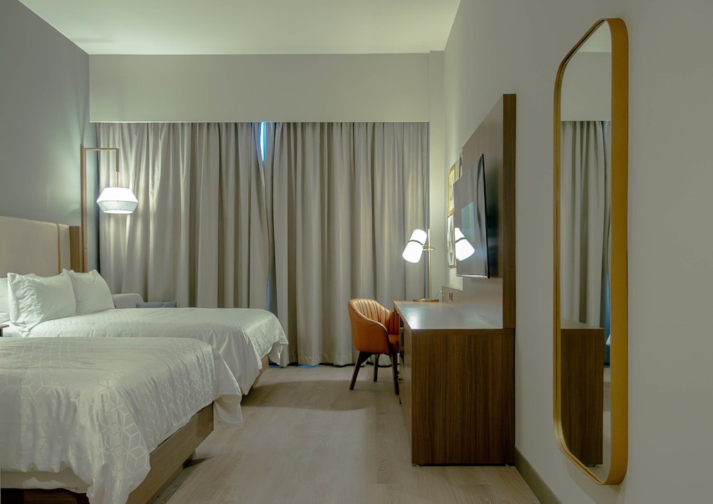 Premium Room, 2 Queen Beds - Photo 6