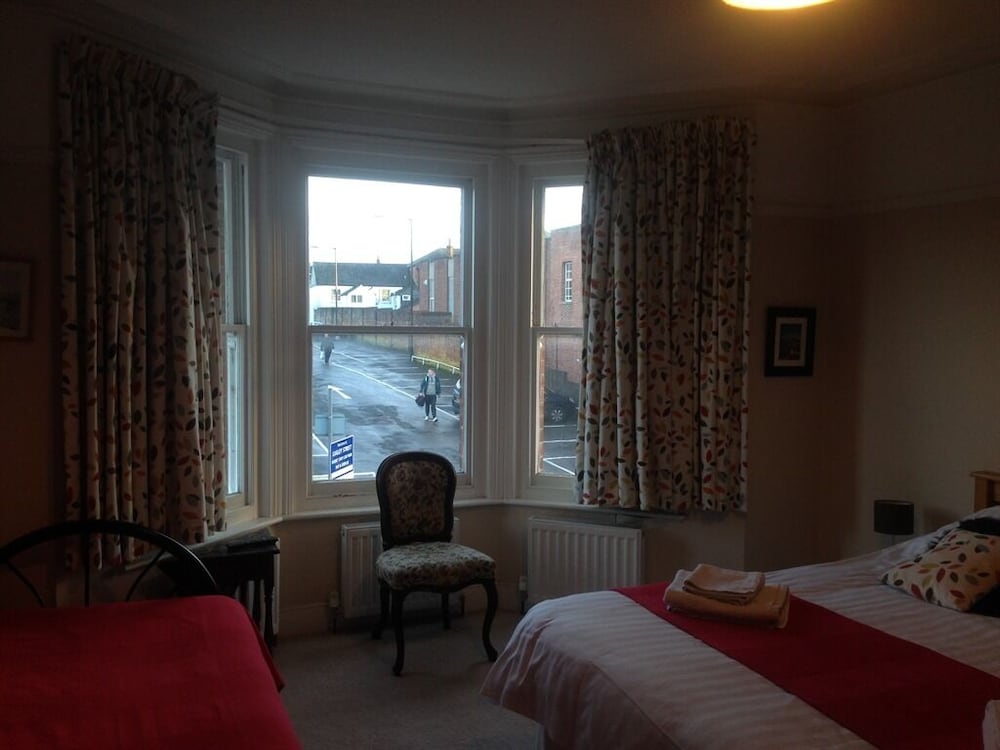Suite, Ensuite photo 3