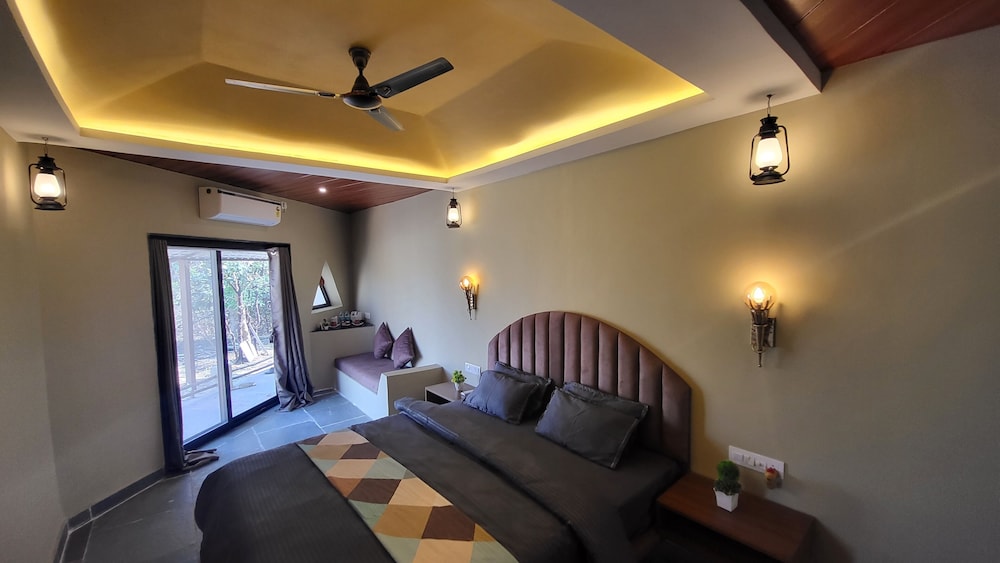 Premium Rooms with Balcony and Forest View photo 1