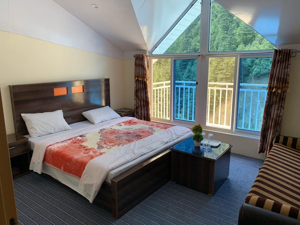 Deluxe Double Room photo 2