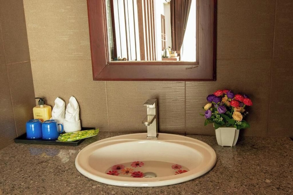 Deluxe Twin Room, City View photo 2