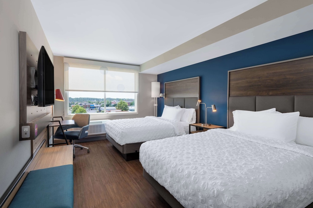 Room, 2 Queen Beds photo 2