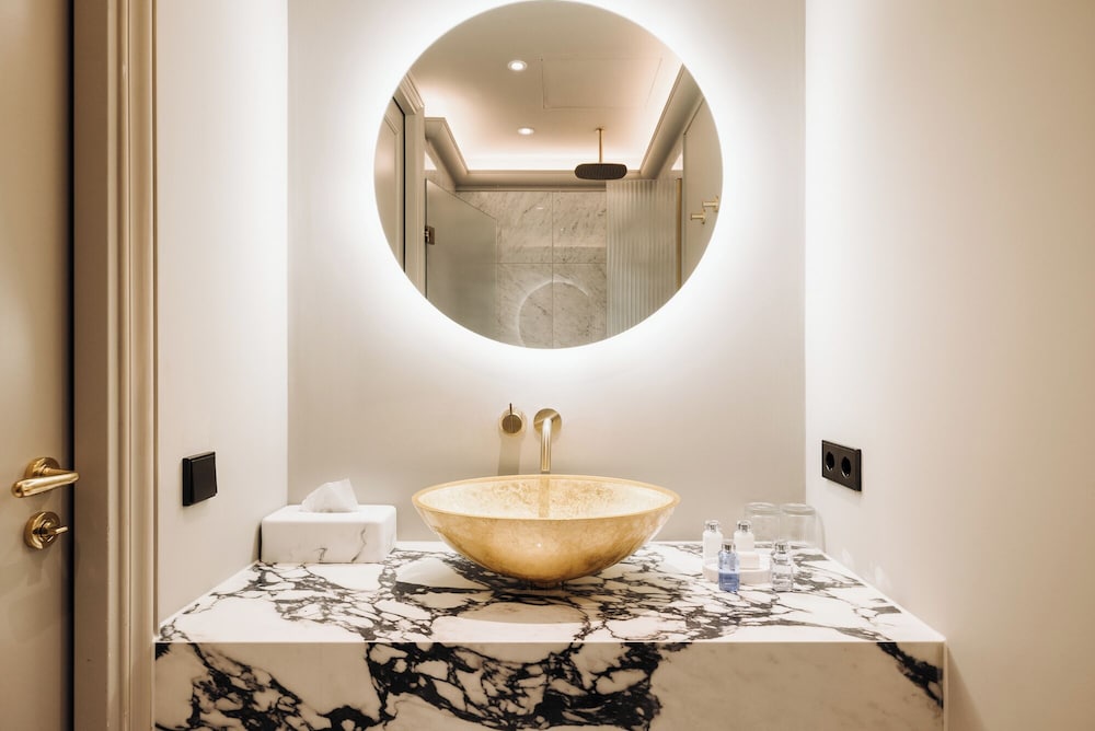 Grand Room, Canal View (Heritage)
