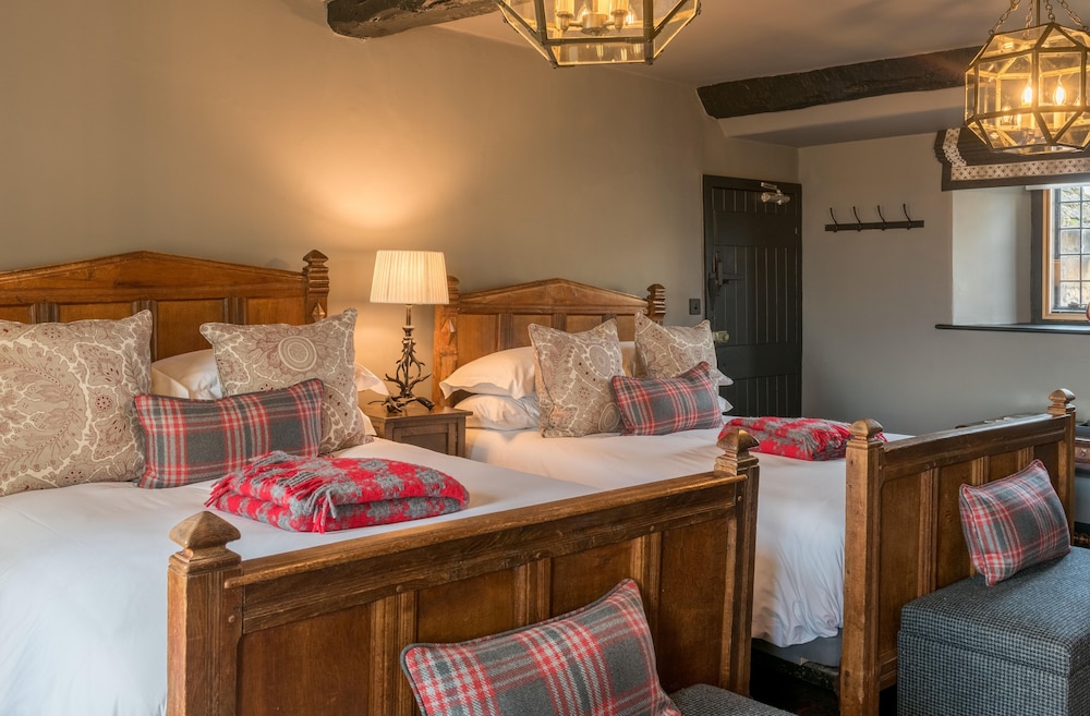 Superior Twin Room (Main) - Photo 1