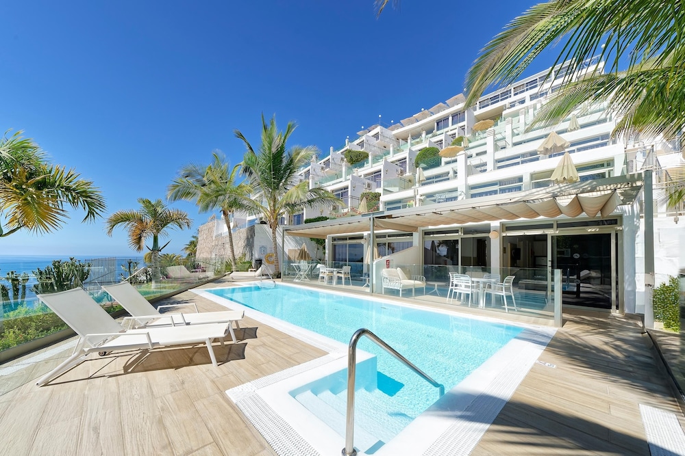Premium Apartment, 1 Bedroom, Pool Access (1 adult)