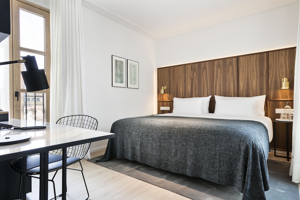 Basic Double or Twin Room (Single Use)