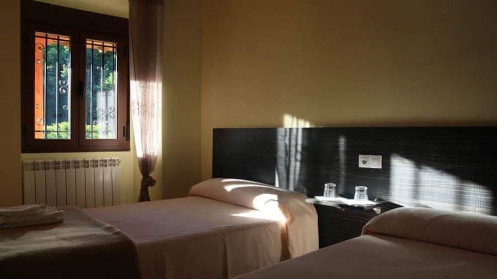Shared Dormitory, 1 Twin Bed, Shared Bathroom (Mixed)