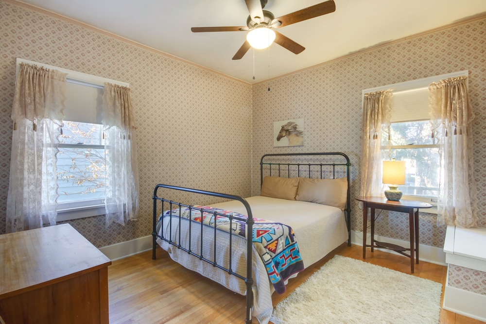 House (2 Bedrooms) photo 3
