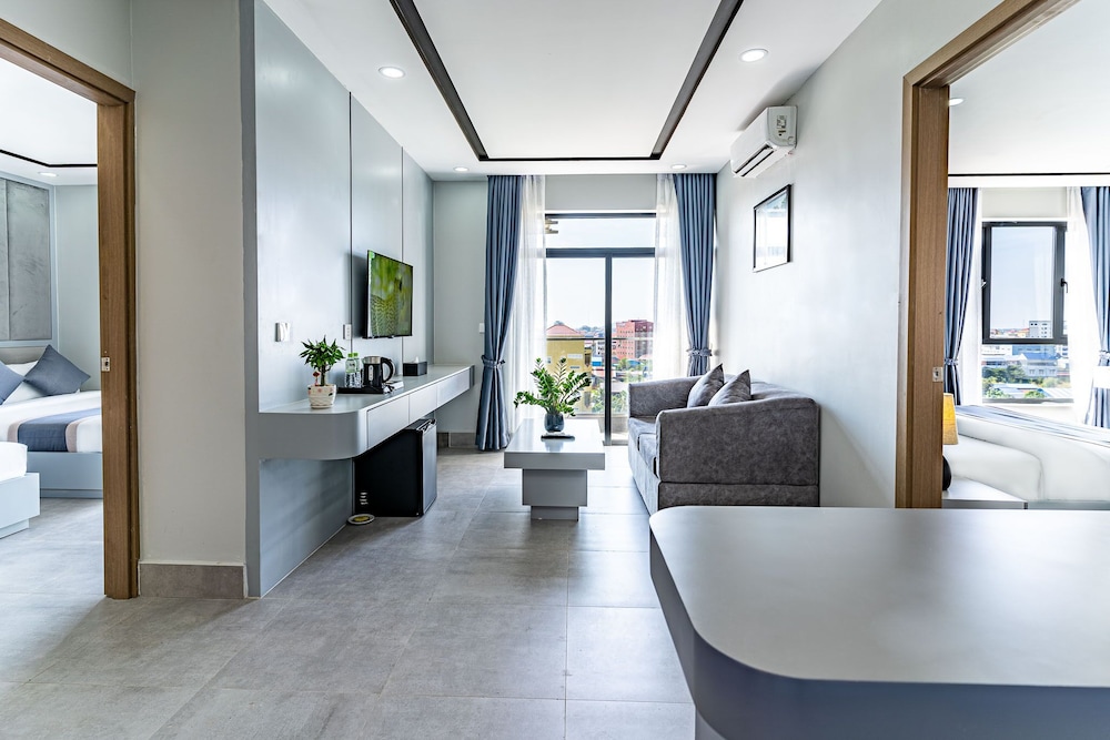 Luxury Suite photo 2
