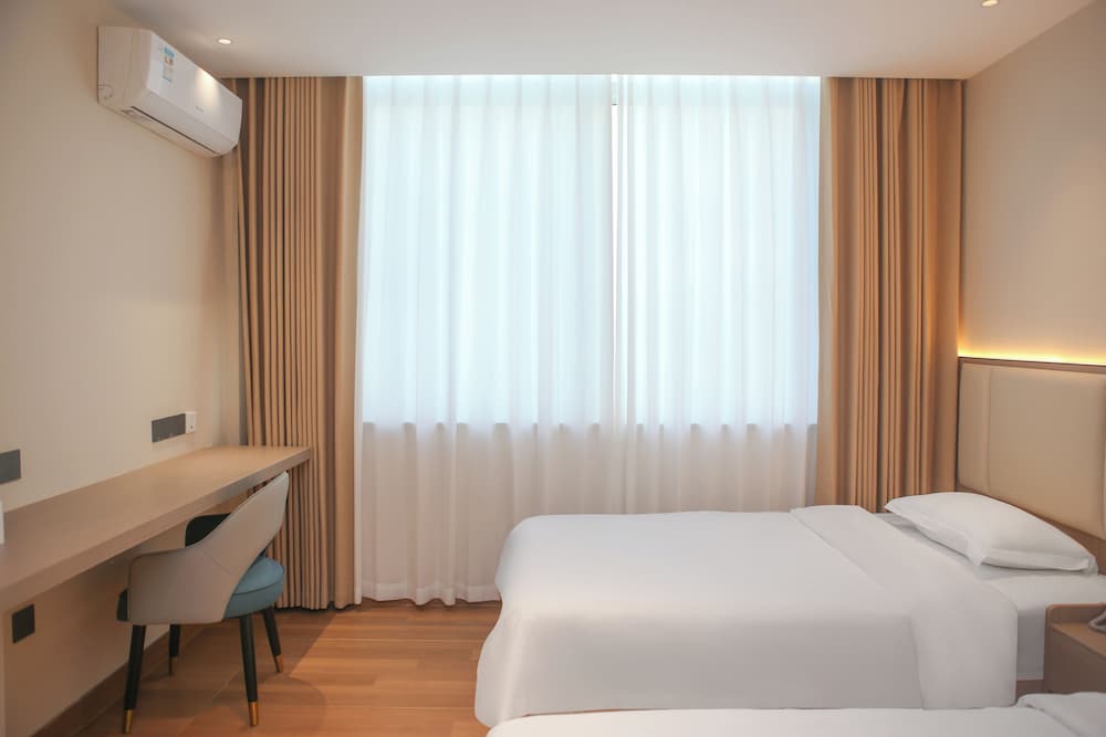 Deluxe Twin Room - Photo 1