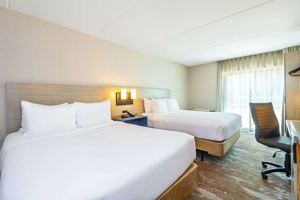 Standard Room, 2 Double Beds, Non Smoking, Second Floor - Photo 1