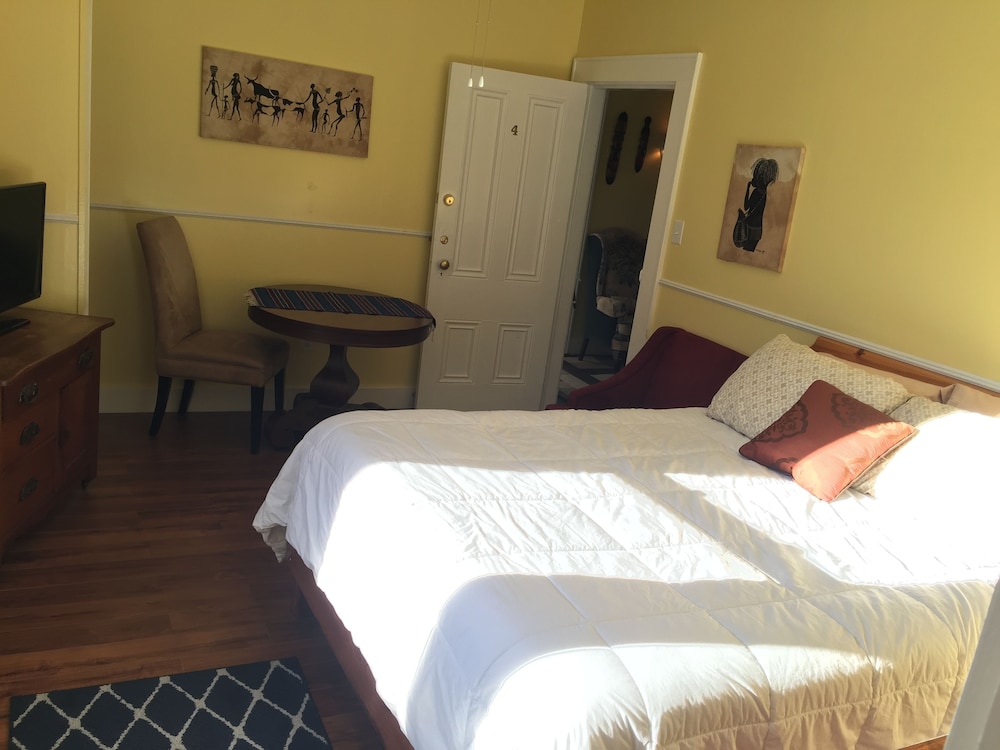 Main House B&B, 1 Queen Bed photo 2