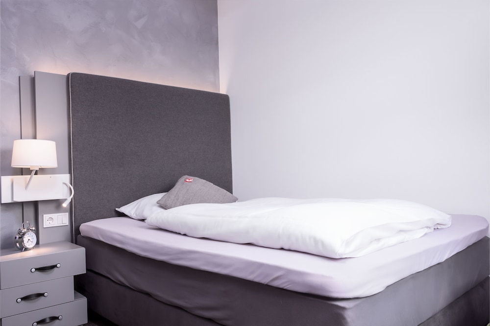 Single Room, Non Smoking photo 3