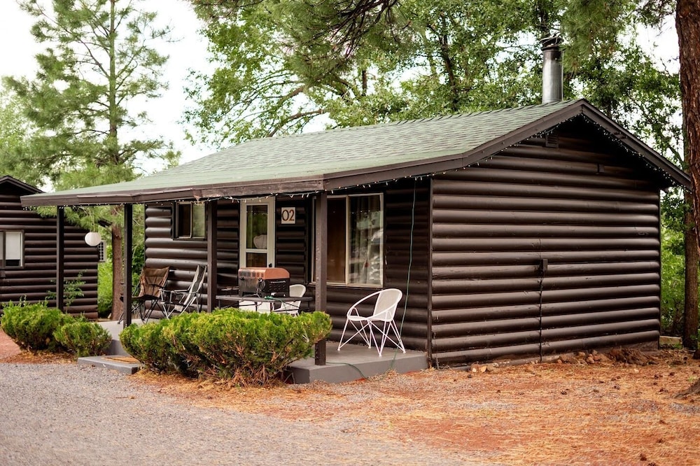 Cabin, 1 Queen Bed with Sofa bed photo 1