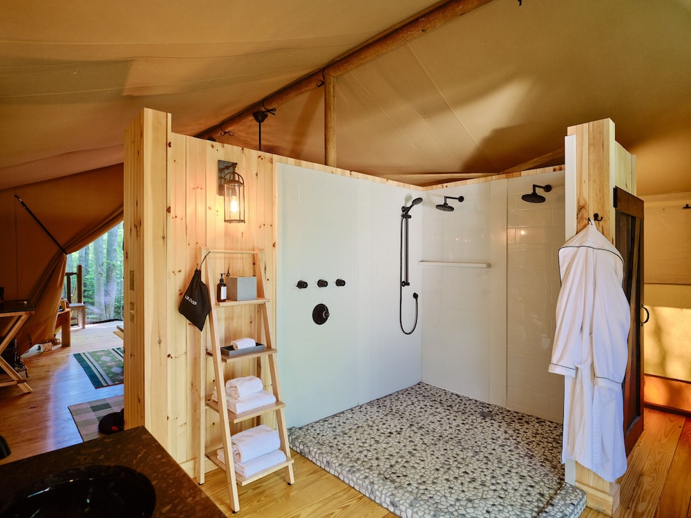 Bayberry Tent photo 3