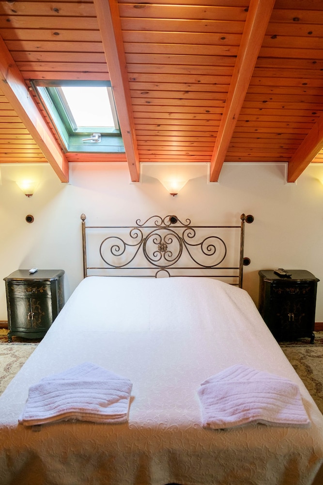 Suite (Top Floor) photo 2