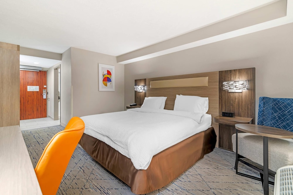 Room, 1 King Bed, Transfer Shower, Non Smoking photo 2