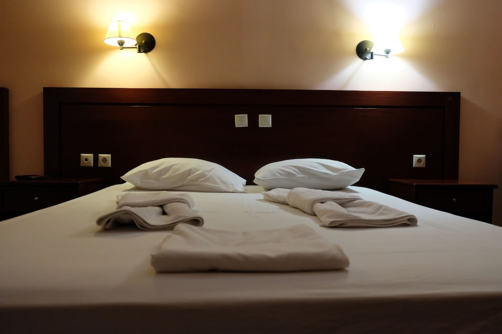 Economy Triple Room