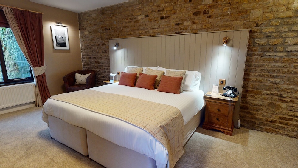 Junior Double Room, 1 King Bed photo 1