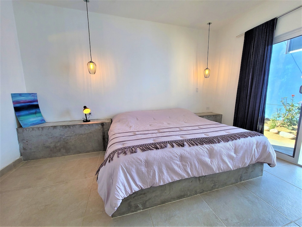 Deluxe Double Room, 1 King Bed photo 1
