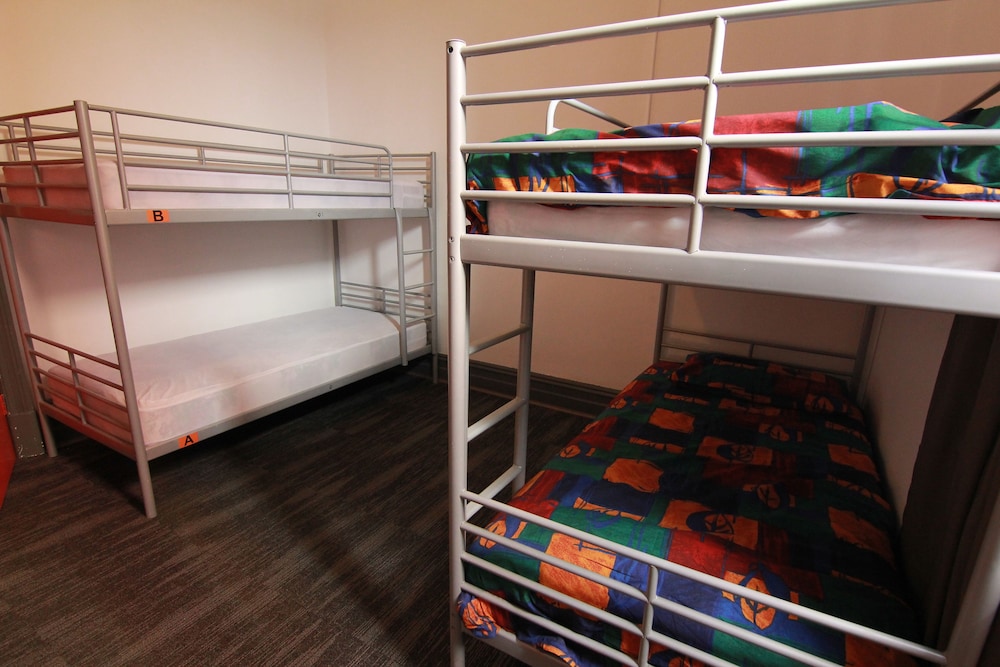 Shared Dormitory, Women only photo 3