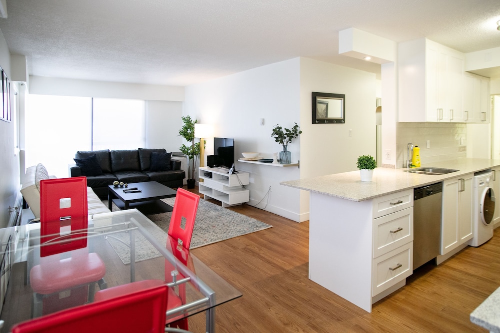 Suite, 2 Bedrooms photo 2