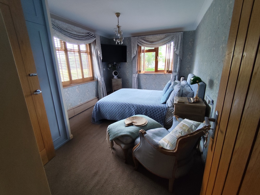 Deluxe Double Room, 1 Double Bed, Private Bathroom photo 1