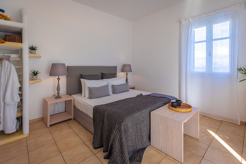 Superior Studio, Sea View