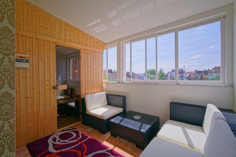 Suite (VIP, Sauna for a fee) - Photo 8