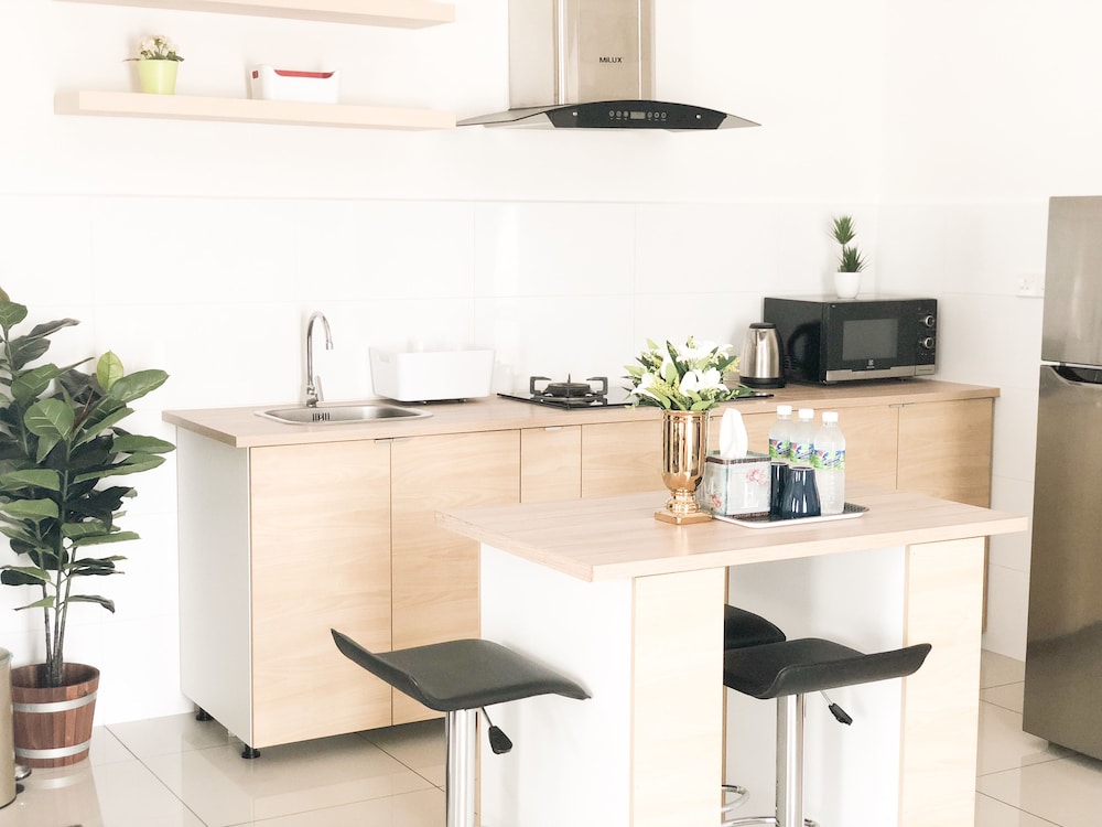 Exclusive Studio Suite, Kitchen, City View photo 3