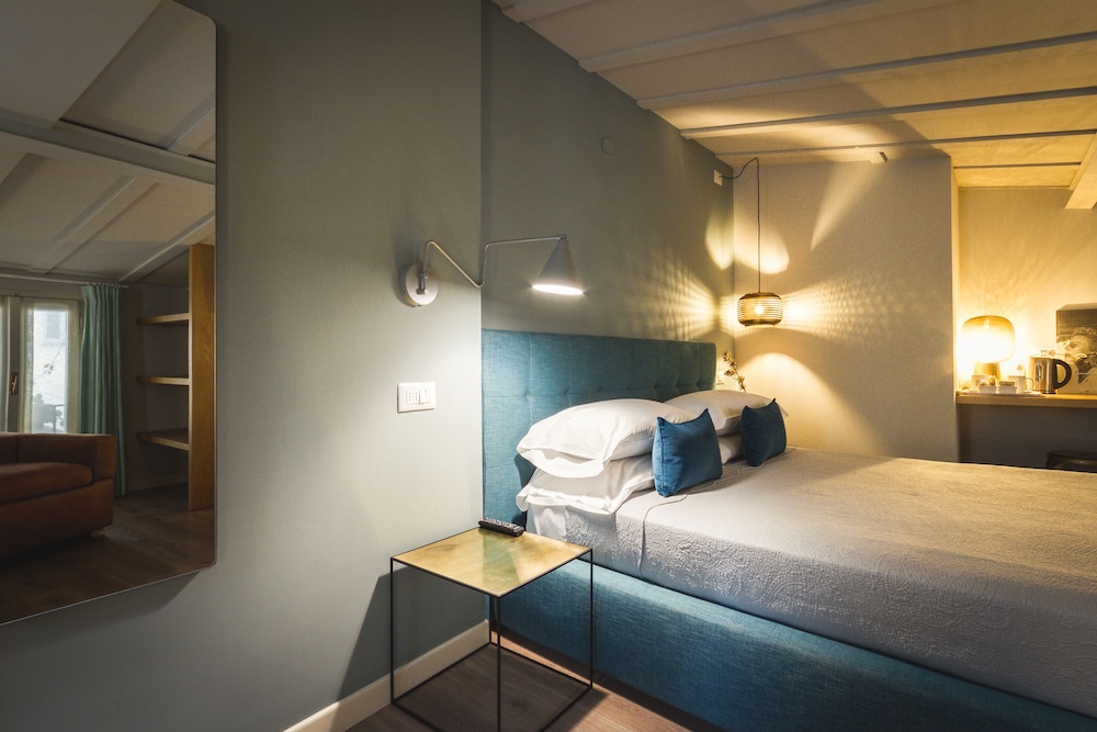 Apartment, 1 Queen Bed with Sofa bed, Kitchenette photo 3