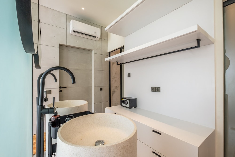 Three-bedroom Villa 5 with Private Pool photo 2