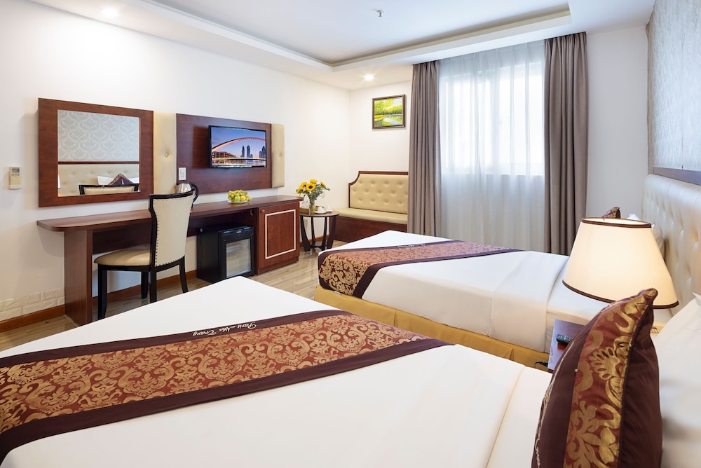 Executive Triple Room, City View