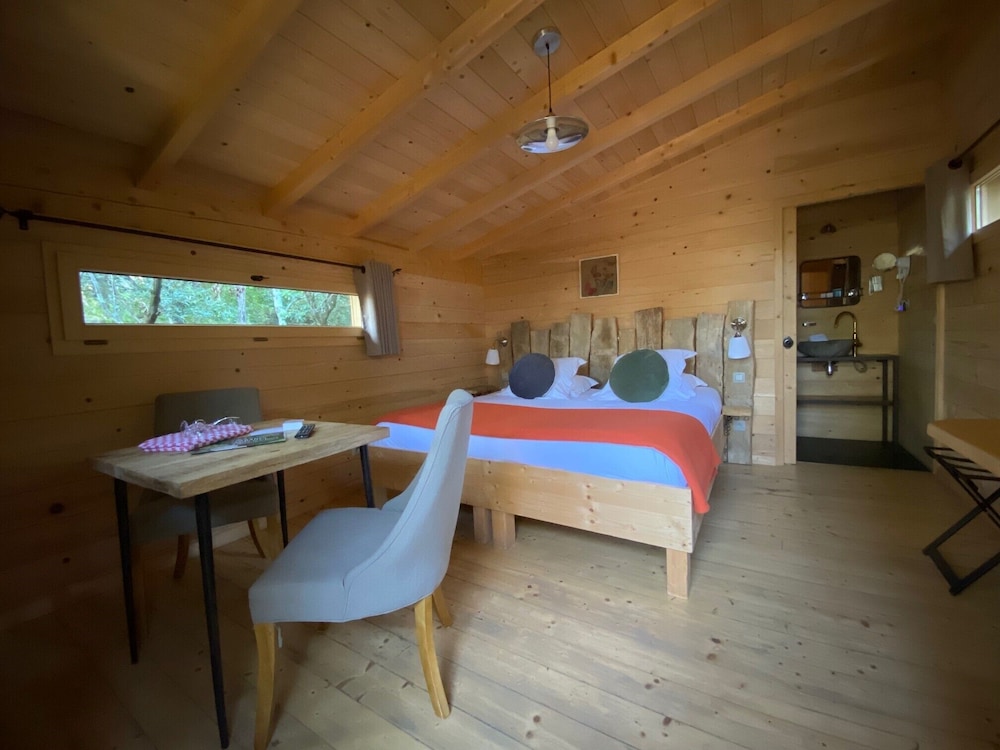 Cagna cabin photo 2