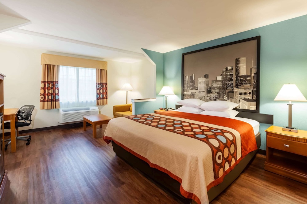 Standard Room, 1 King Bed - Photo 1