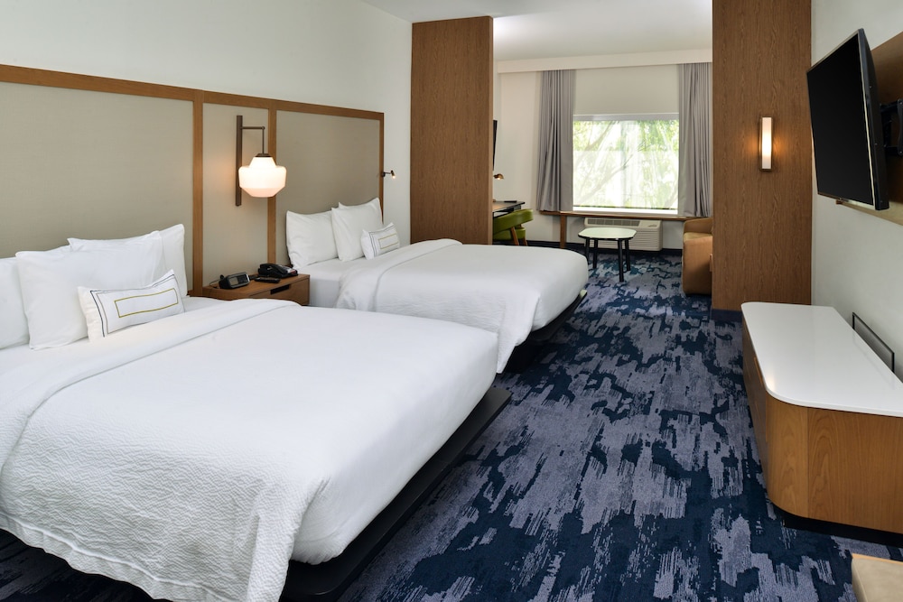 Suite, Multiple Beds - Photo 2
