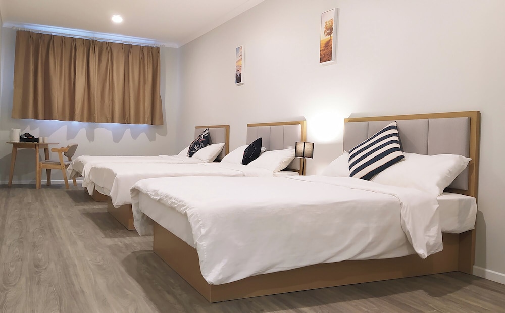 Grand Triple Room - Photo 4