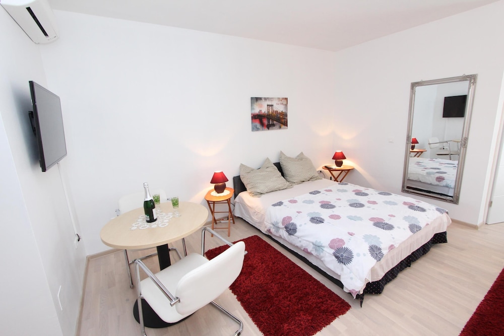 Comfort Studio, 1 Double Bed, Balcony