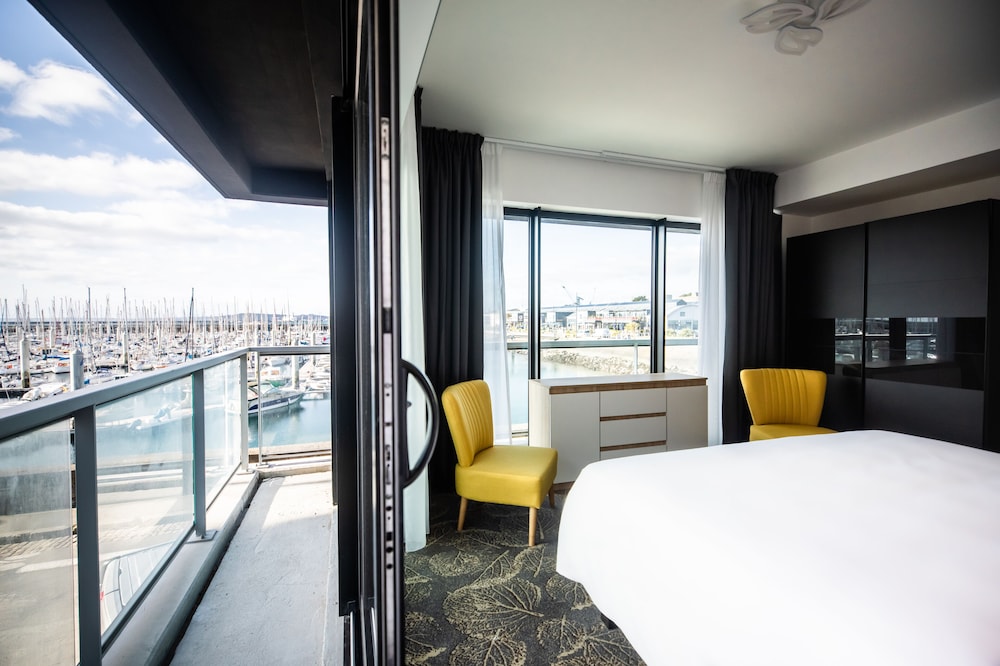 Premium Double Room - Photo 6